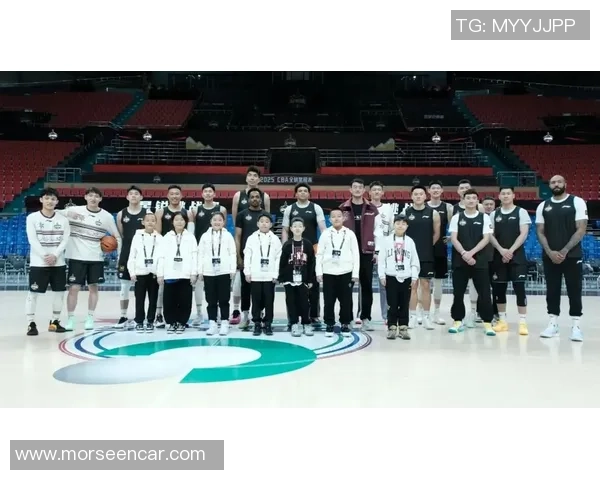 杭州篮球队的崛起之路：从默默无闻到邀请赛的耀眼明星